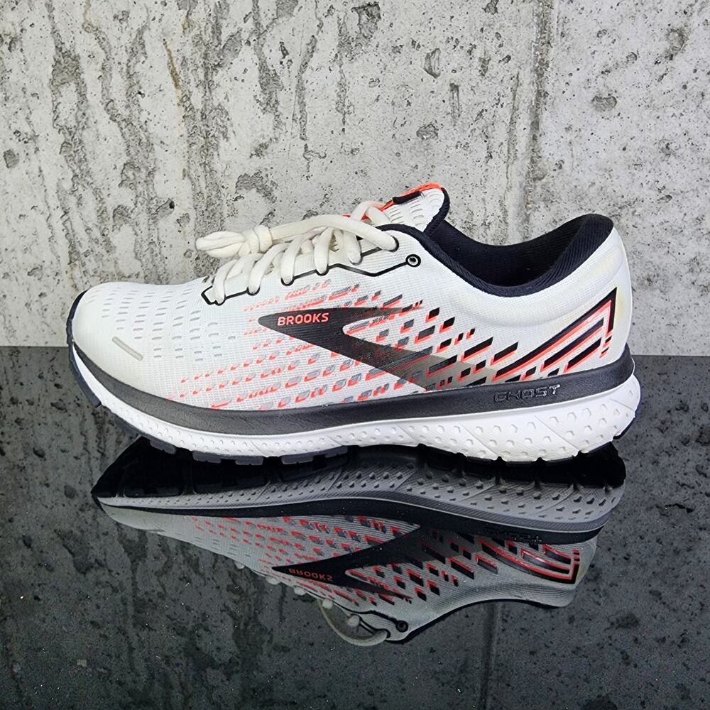 Brooks Ghost 13 Women's Size 9 Running Shoes Preowned Fresh Foam Insoles